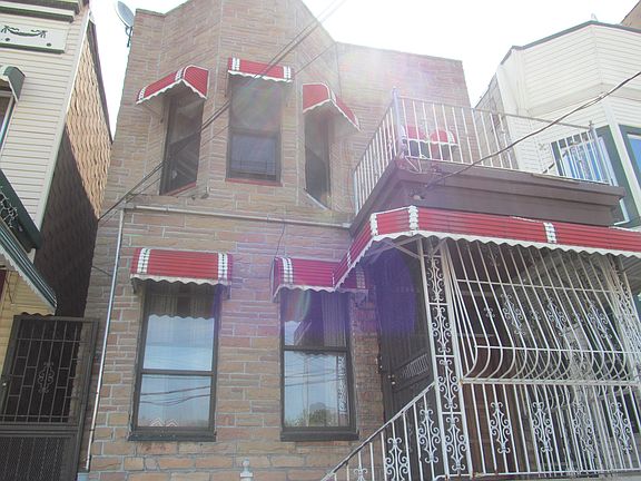3rd image of 1152 Bryant Ave