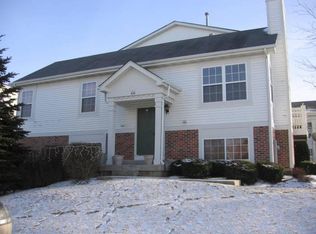 434 Holiday Ln, Hainesville, IL 60073