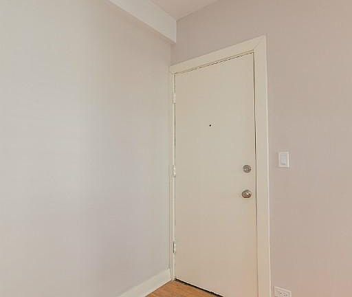 4th image of 2147 N Fremont St #X3s