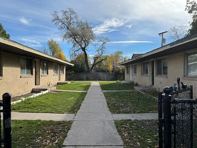 2 bed, 850 sqft, $1,375 — Photo 1