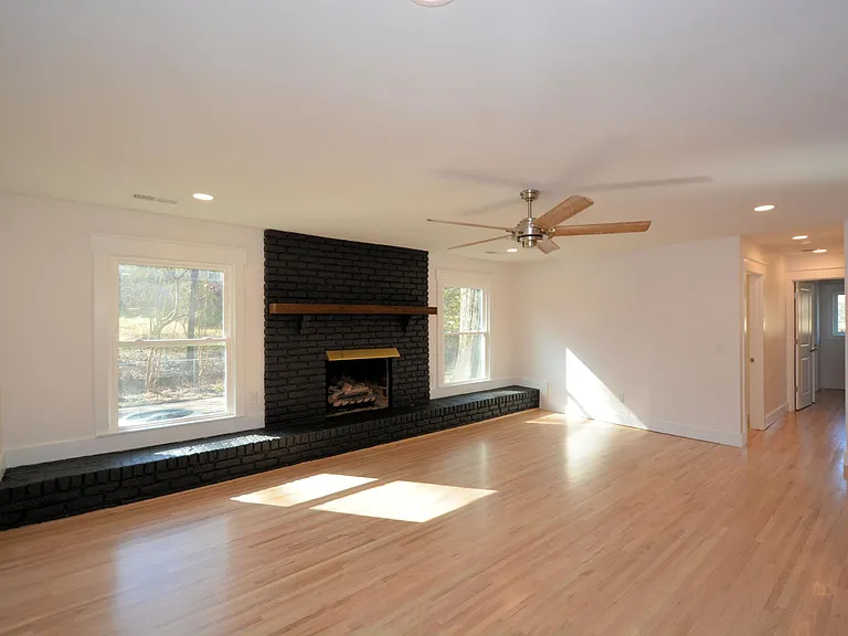 109 Edgemont Dr — Photo 20