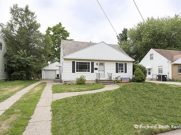 2nd image of 1066 Cricklewood St SW