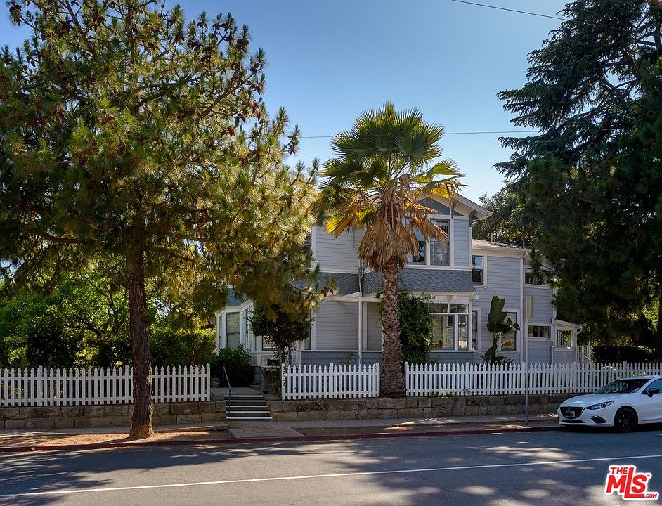 1st image of 1603 De La Vina St