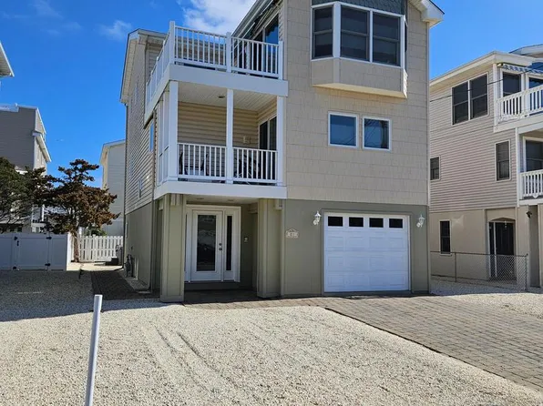 21 E 85th St, Beach Haven, NJ 08008