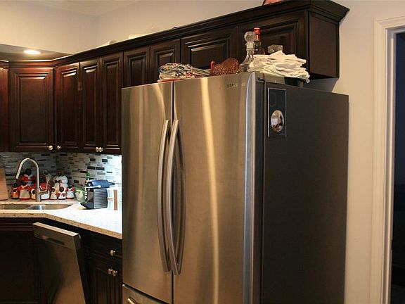 2nd image of 2101 Bernardo De Galvez Ave APT 1