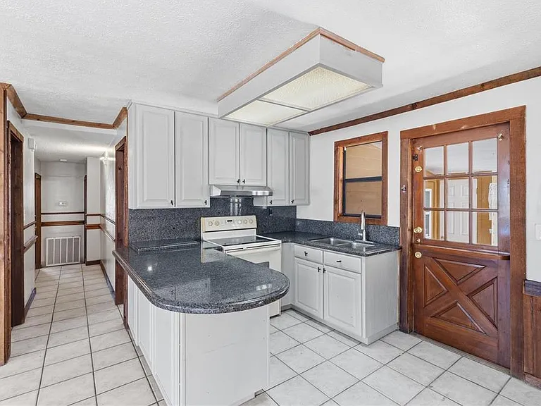 10301 Trail Ridge Ln — Photo 8