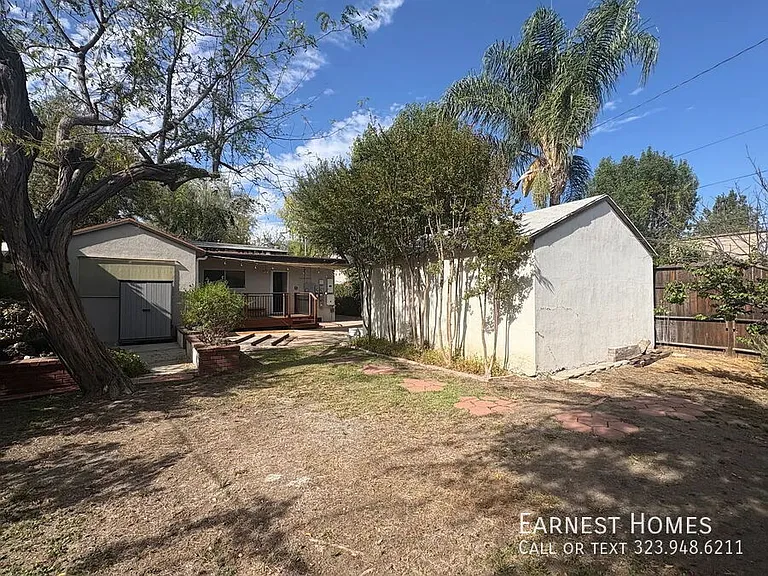 14920 Hesby St — Photo 26