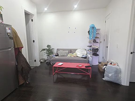 4th image of 392 Linden St #3BB