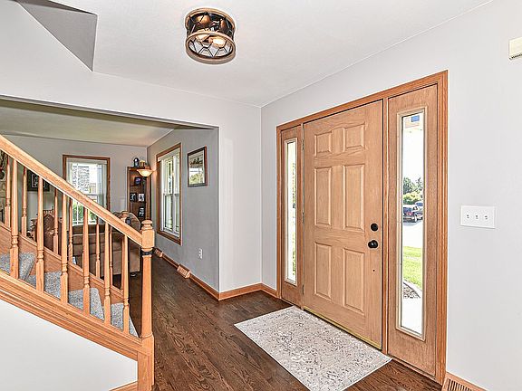 4th image of 625 Woodland Cir