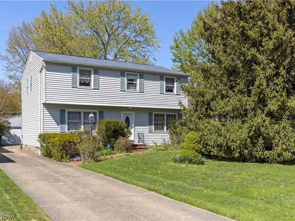 8295 Mentorwood Dr, Mentor, OH 44060