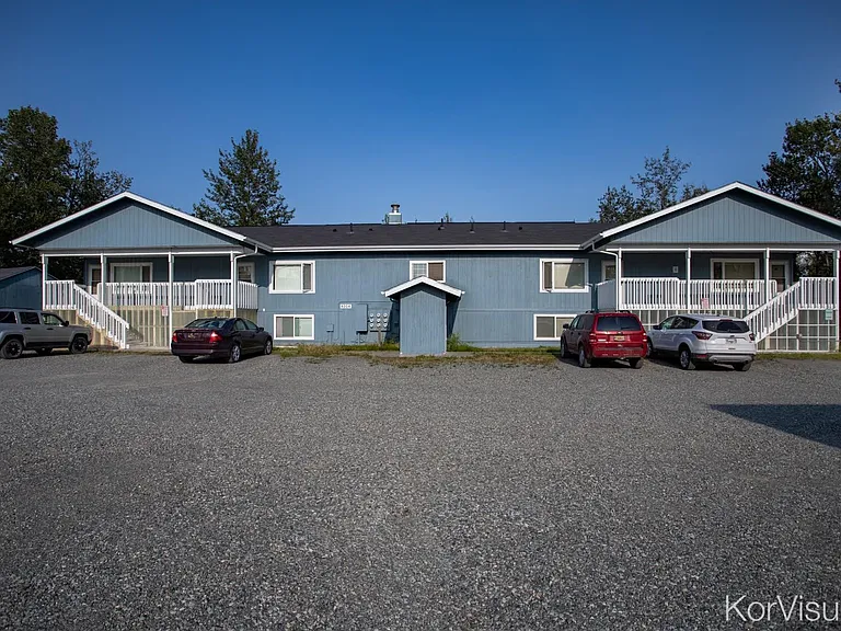4004 E Steven Dr #1 — Photo 2