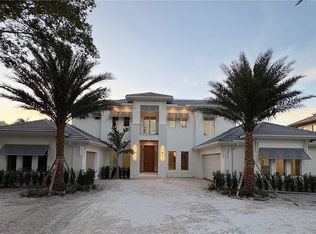 1985 Crayton Rd, Naples, FL 34102