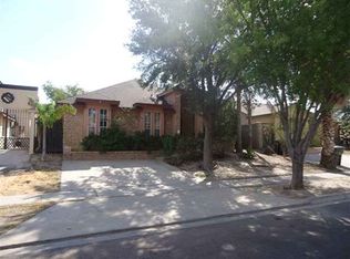 9604 Center Rd, Laredo, TX 78045