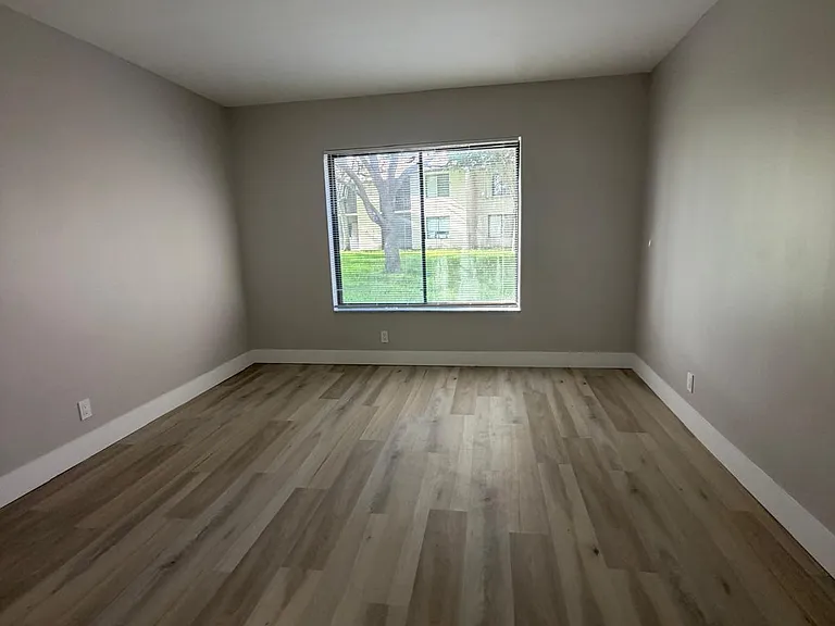 6550 Somerset Dr #K-104 — Photo 2