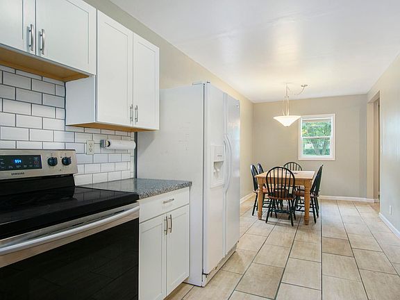 5th image of 1814 N Brookfield St