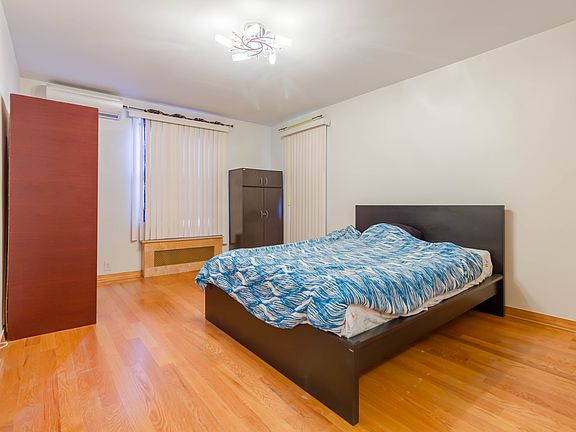 5th image of 2370 E 28th St #1