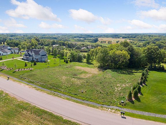 2nd image of 2898 Deer Hill Rd
