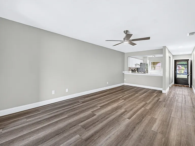 6363 Bonnie Bay Cir N — Photo 25