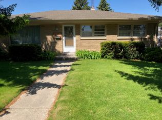 3838 Wilshire Dr, Racine, WI 53402