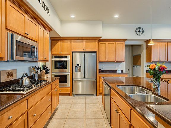 2nd image of 465 Hawk Dr