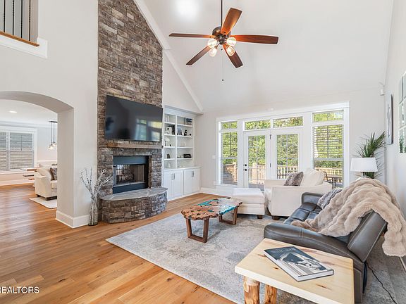 5th image of 12434 Palm Beach Way