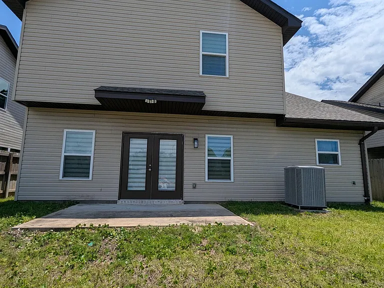 2335 Hadleigh Hills Ct — Photo 32