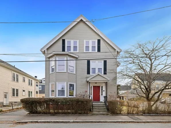 29 Ocean Ave APT 4, Salem, MA 01970