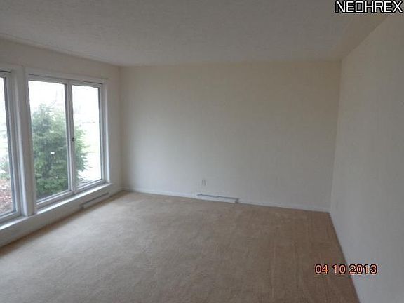 4th image of 1112 W 38th St