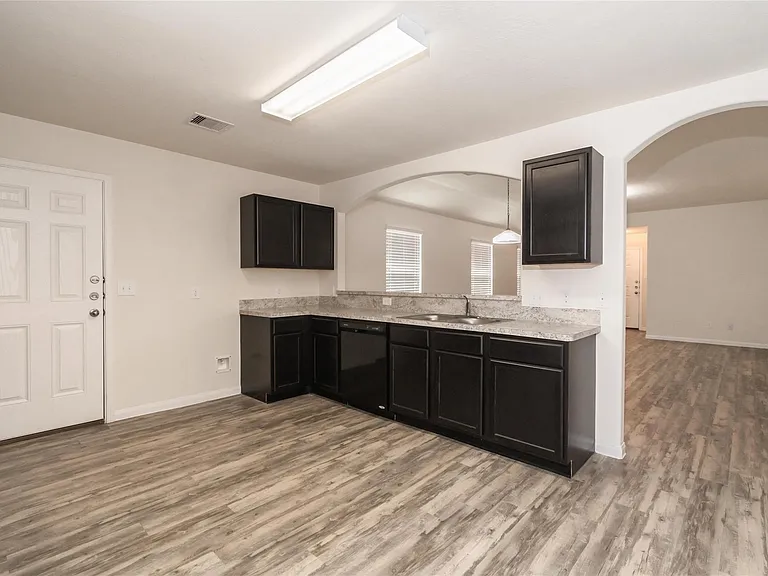 4203 Richmeadow Dr — Photo 5