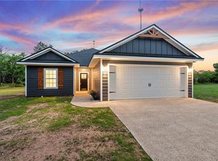 202 Johnson St, Mc Gregor, TX 76657