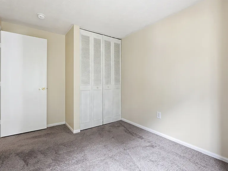 57 Shrewsbury Ct — Photo 22