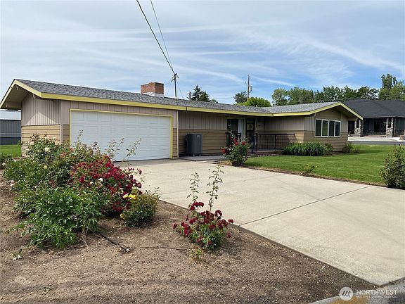 2nd image of 19529 Braeburn Drive NW
