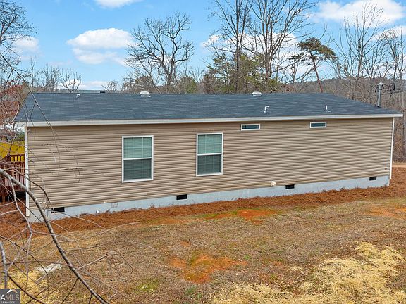 4th image of 102 Meadowlark Ln