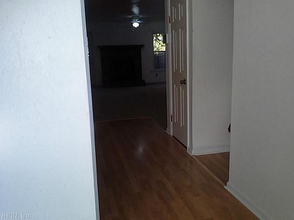 2nd image of 1746 Alvena Ln