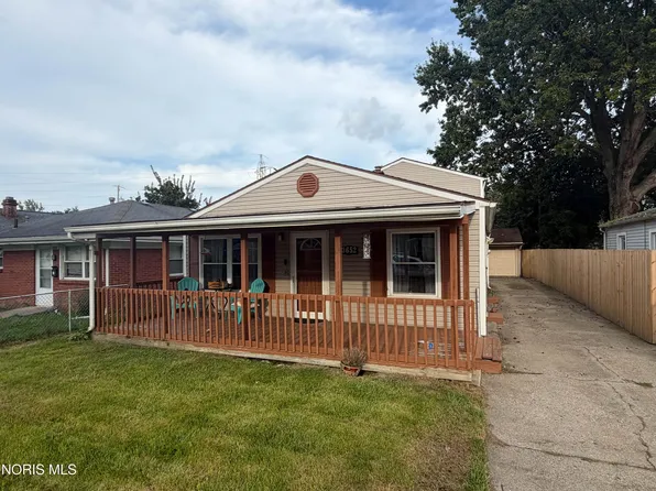 3652 Terrace Dr, Toledo, OH 43611