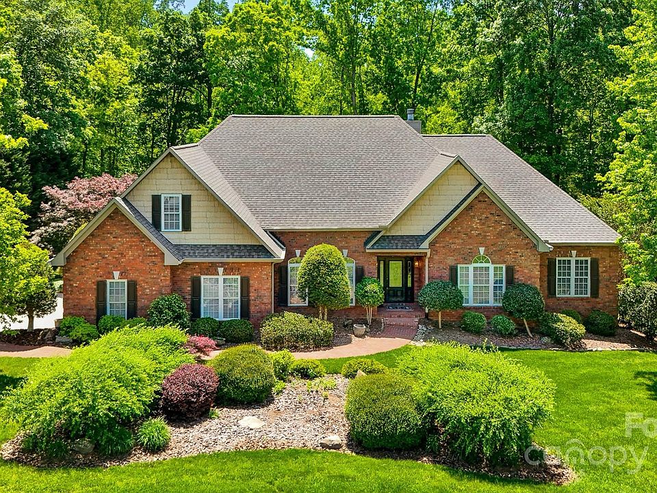 1st image of 2269 Willow Creek Dr