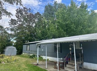 12012 Nicki Ln, Chardon, OH 44024