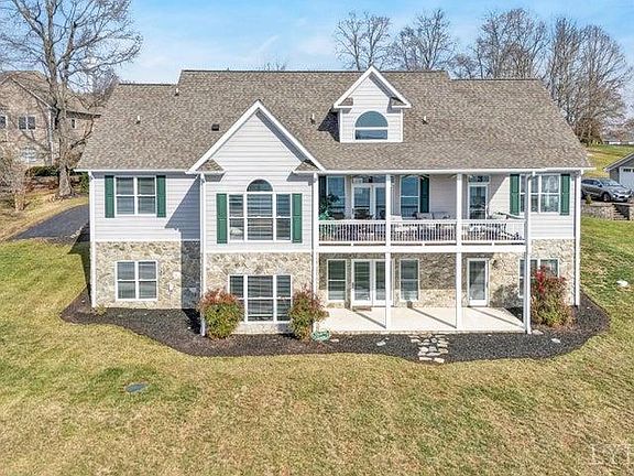 3rd image of 95 Marvin Gardens Dr