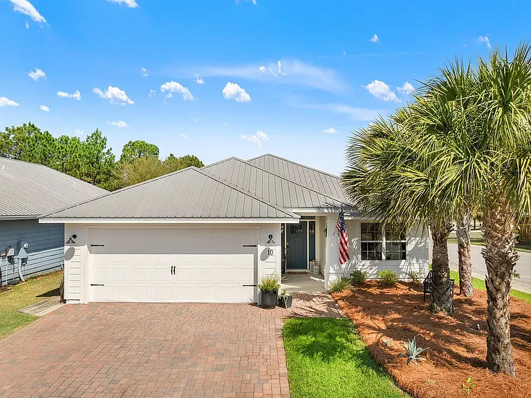 10 Golden Eagle Ct — Photo 1