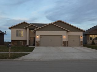 5880 Janet Dr, Trussville, AL 35173