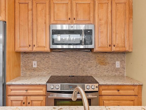 5th image of 171 Swanton St Unit 21