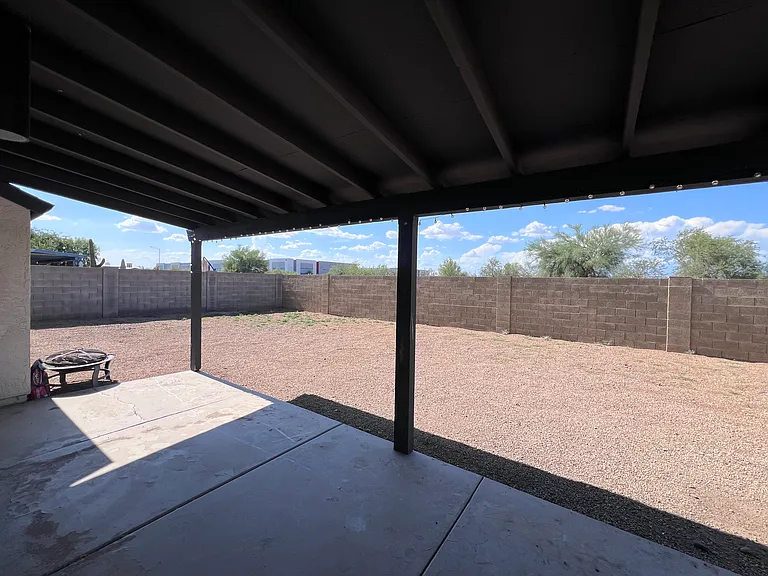 908 W Ross Ave — Photo 17