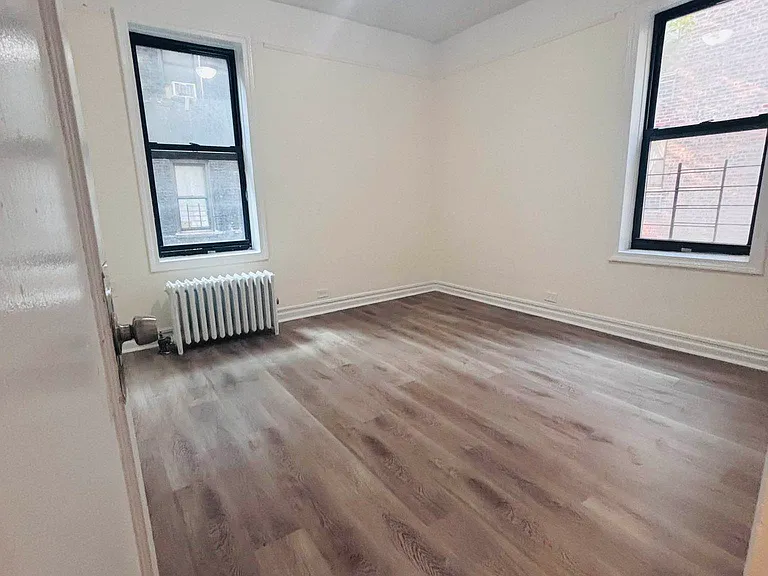 209 Bennett Ave #3B — Photo 10