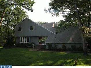 3 Glen Lake Dr, Medford, NJ 08055