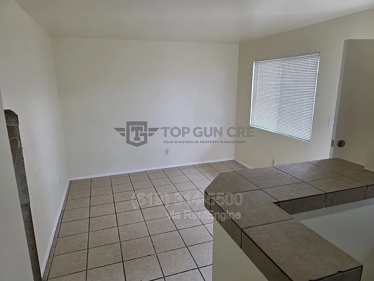 2875 Broadway #3 — Photo 7