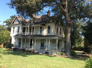904 Wmain, Nacogdoches, TX 75964