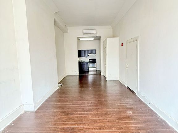 2nd image of 1212 Saint Paul St Space 1212-1A