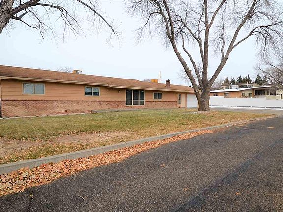 2nd image of 708 Ash Dr