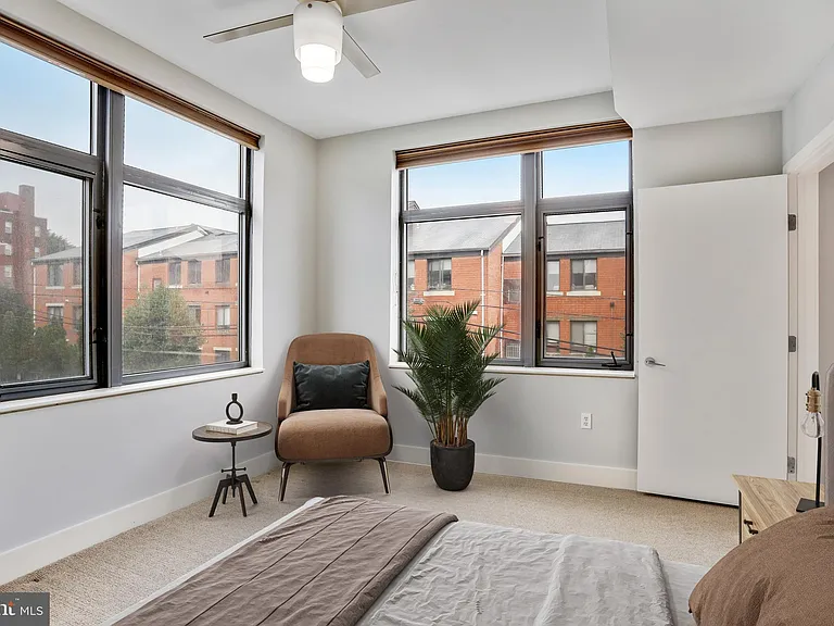 1435 Chapin St NW #206 — Photo 9