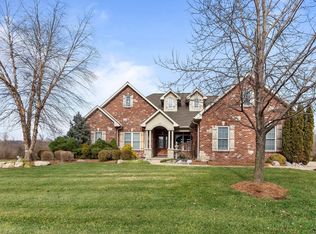 405 Adeleine Dr, Columbia, IL 62236